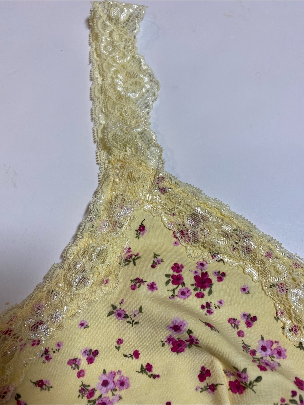 Madden Girl Juniors XLarge Lace Trim Yellow Floral Cami Tank Top New D27e - Picture 9 of 12